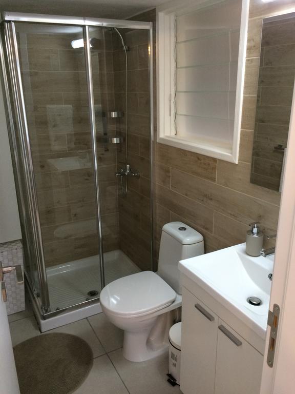 Billis Beach Apartment Лімасол Екстер'єр фото
