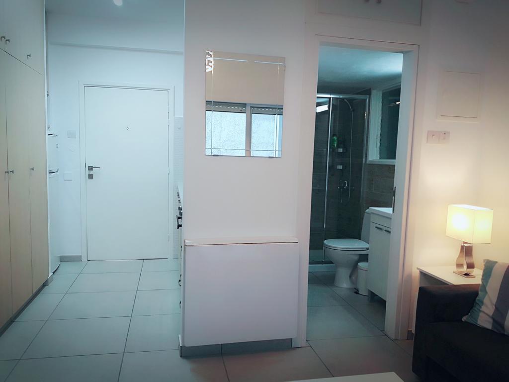 Billis Beach Apartment Лімасол Екстер'єр фото